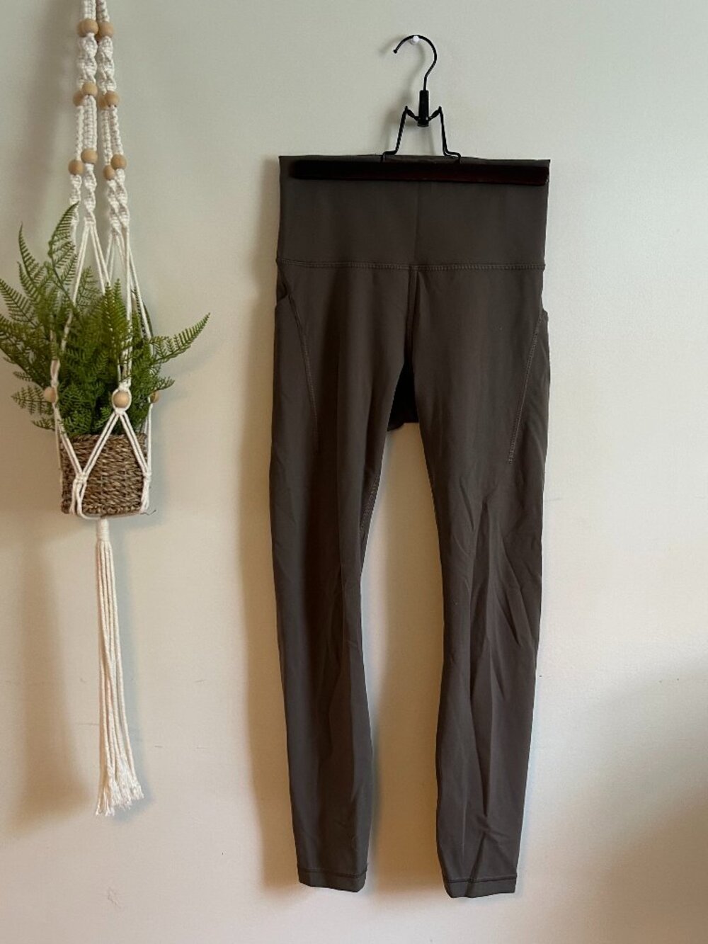Wunder Train High-rise Tight with Pockets Sassy Sage